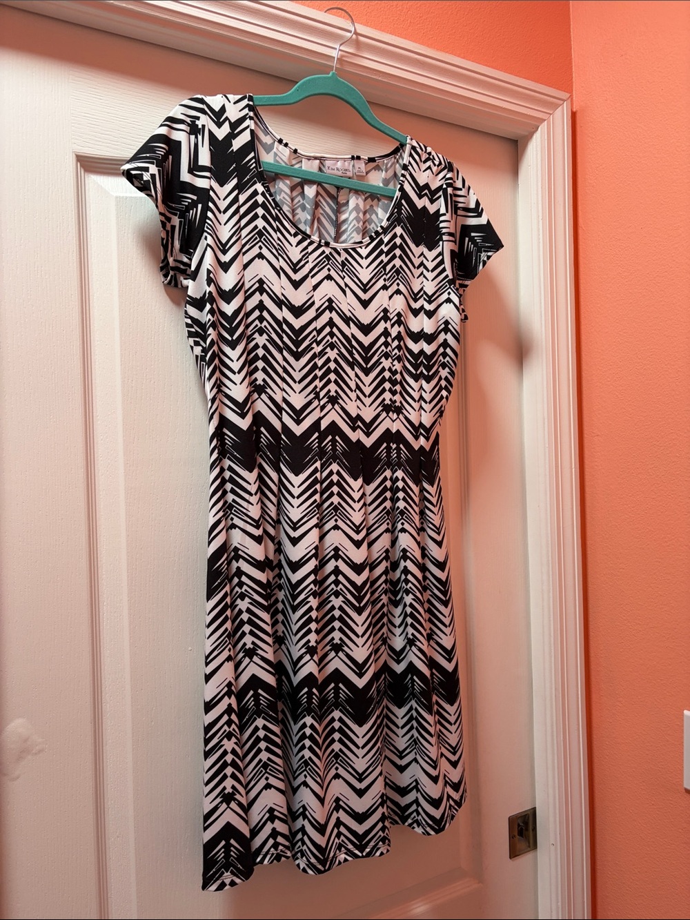 Kim Rogers Black & White Chevron Midi Dress